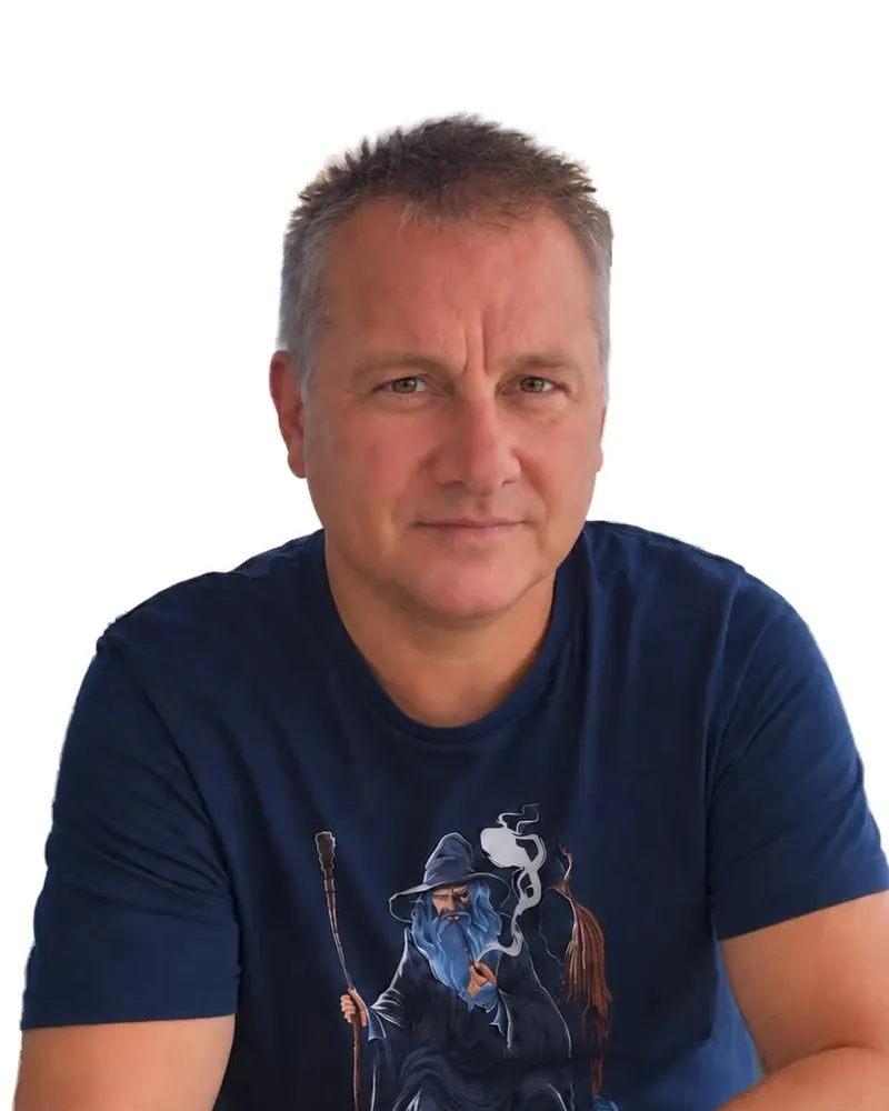 Carlos Muñiz Bouza, consultor de estrategia digital, inteligencia artificial y automatización